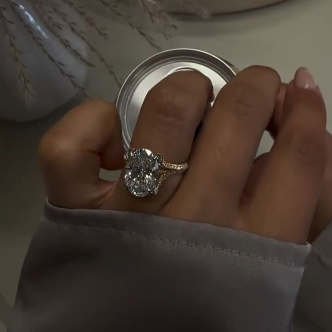 Curvaceous Split Shank Oval Cut 5.0ct Engagement Ring In Sterling Silver