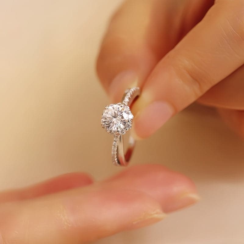 Solarii Moissanite 1.0ct Round Cut 925 Sterling Silver Engagement Ring