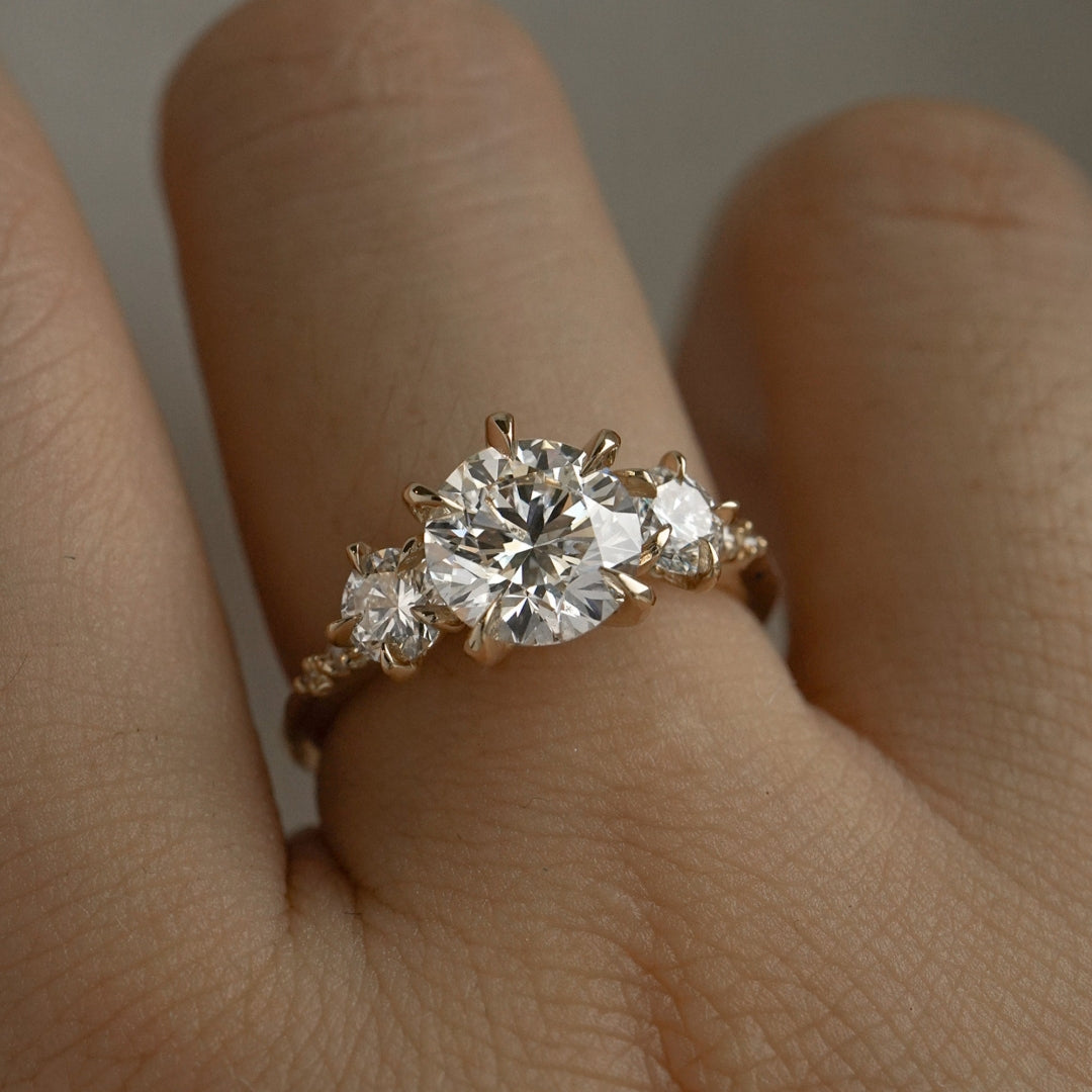 Solarii New Arrived 2.0ct Round Cut Engagement Ring
