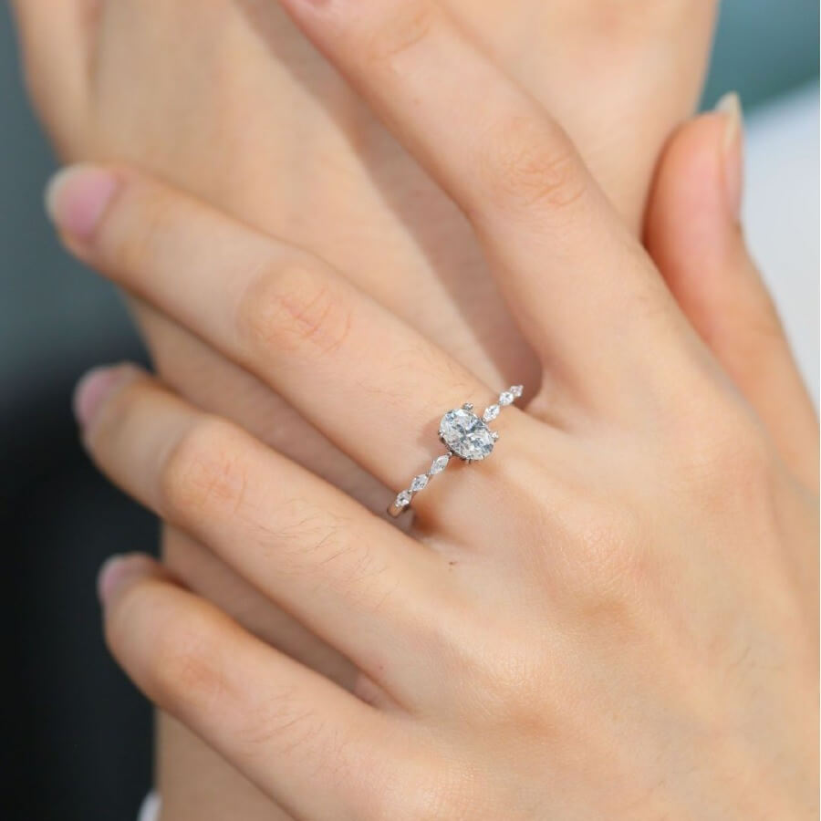 Solarii Moissanite 2.0ct Oval Cut 925 Sterling Silver Engagement Ring