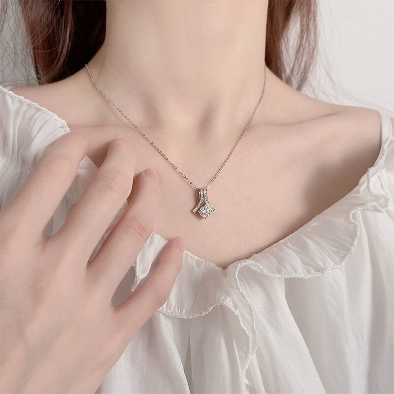 Moissanite 1.0ct Round Cut Elegant 925 Sterling Silver Necklace