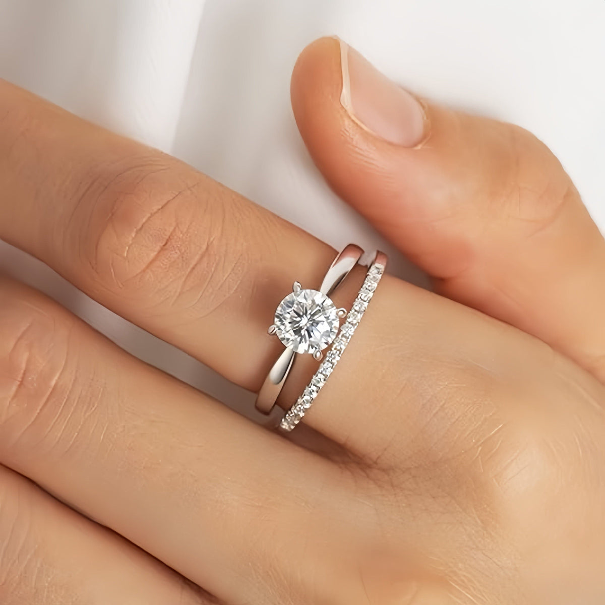 Solarii Moissanite 2.0ct Round Cut 4-Prong 925 Sterling Silver Wedding Ring Set