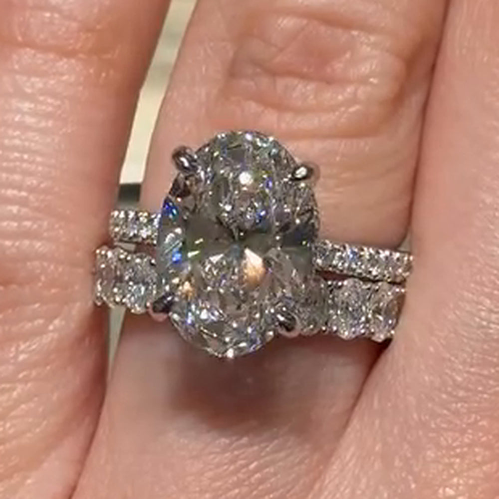 Dazzling 4.0ct Oval Cut Gemstone Engagement Ring And Oval Band Set
