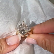 Statement 10.0ct Princess Cut Kite Set Solitaire Engagement Ring