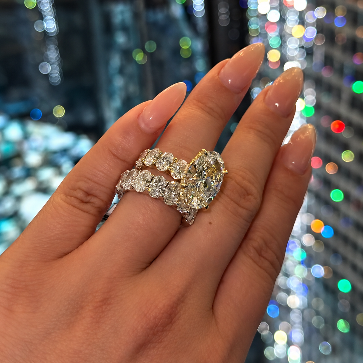 Breathtaking 8.0ct Oval Cut Gemstone Engagement Ring Set