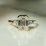 Solarii New Arrived 2.0ct Emerald Cut Cubic Zirconia Engagement Ring