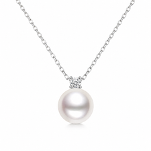 Elegant Pearl Drop Necklace