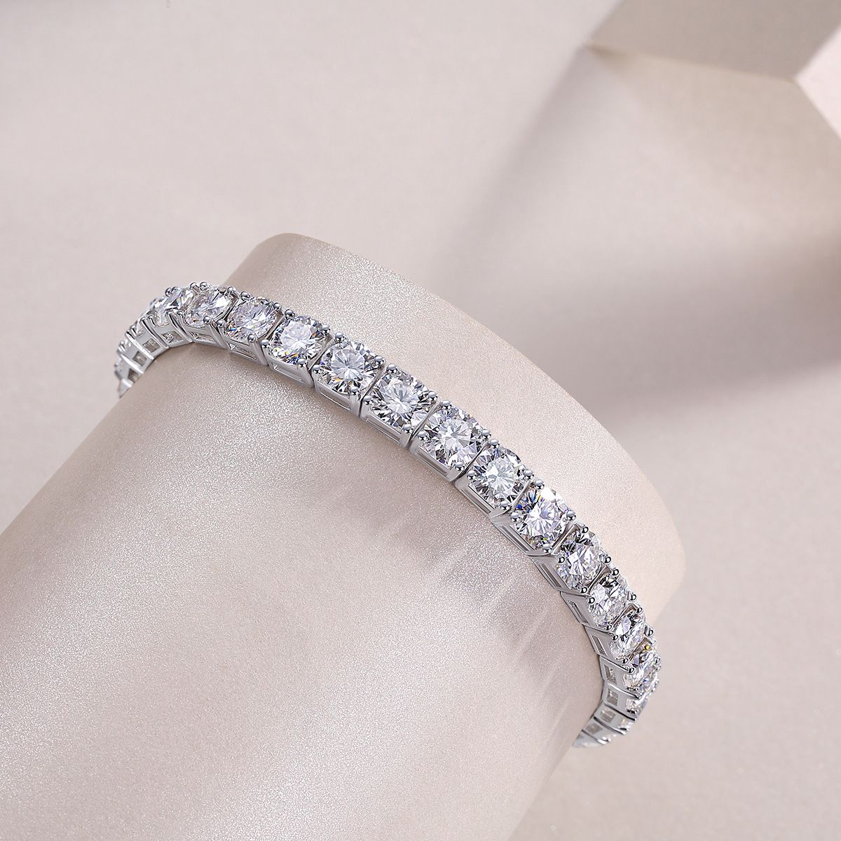 Solarii Moissanite 16ct Round Cut  925 Sterling Silver Tennis Bracelet