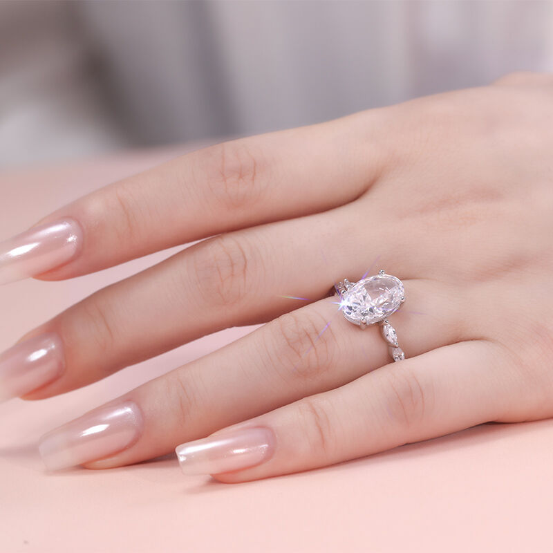 Solarii Moissanite 2.0ct Oval Cut  925 Sterling Silver Engagement Ring