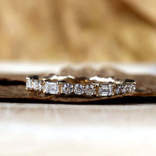 Elegant Emerald and Round Cut Wedding Ring In 925 Sterling Silver