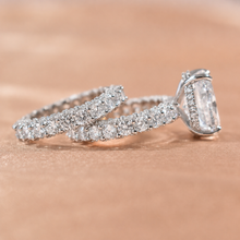 Elegant 8.0ct Oval Cut Wedding Ring Set in Sterling Silver