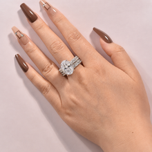 Elegant 8.0ct Oval Cut Wedding Ring Set in Sterling Silver
