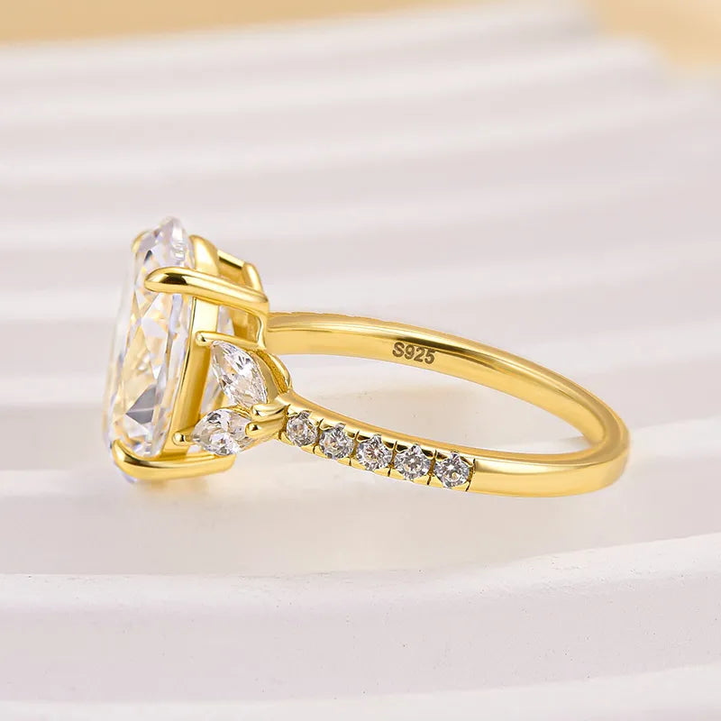 Solarii New Arrived 4.0ct Oval Cut Three Stones Engagement Ring
