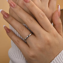 Muted 925 Sterling Silver Round Cut Wedding Ring