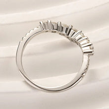 925 Sterling Silver Round Cut V-shaped Wedding Ring
