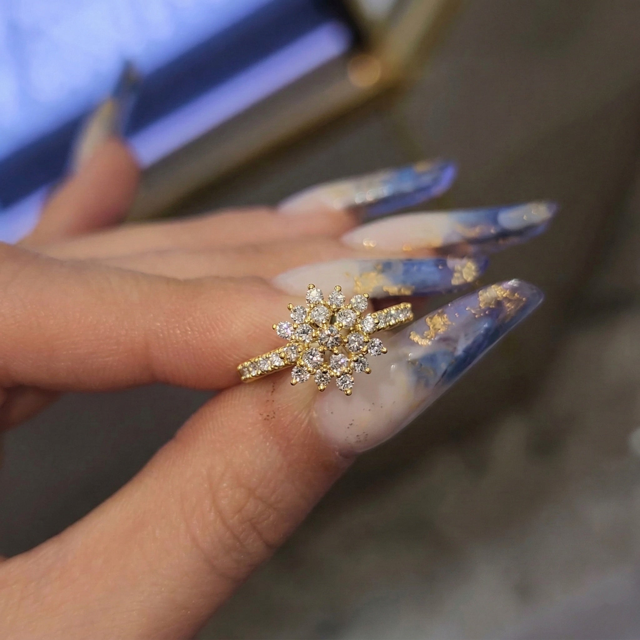 Exquisite Snowflake Cluster Round Cut Engagement Ring for Women In Sterling Silver