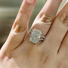 Charming Cushion Cut 7.5ct Split Shank Engagement Ring In Sterling Silver