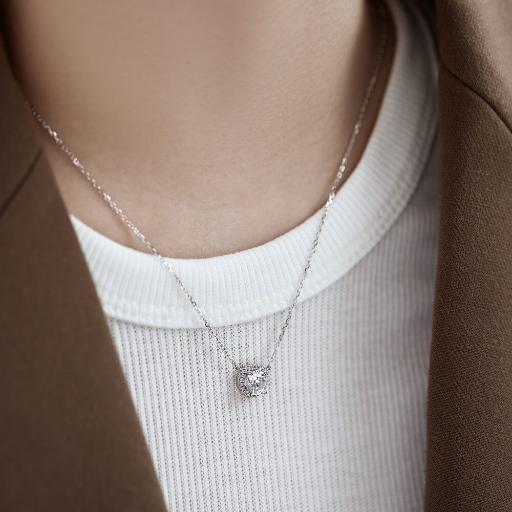Round Cut Pendant Necklace In 925 Sterling Silver