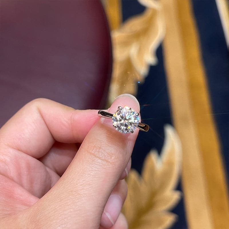 Solarii Moissanite 2.0ct Round Cut 4-Prong 925 Sterling Silver Wedding Ring Set