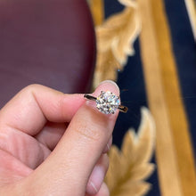 Solarii Moissanite 2.0ct Round Cut 4-Prong 925 Sterling Silver Wedding Ring Set
