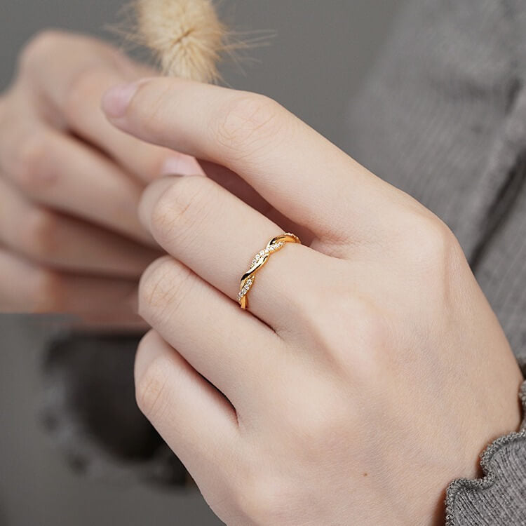 Twist Design 925 Sterling Silver Wedding Band