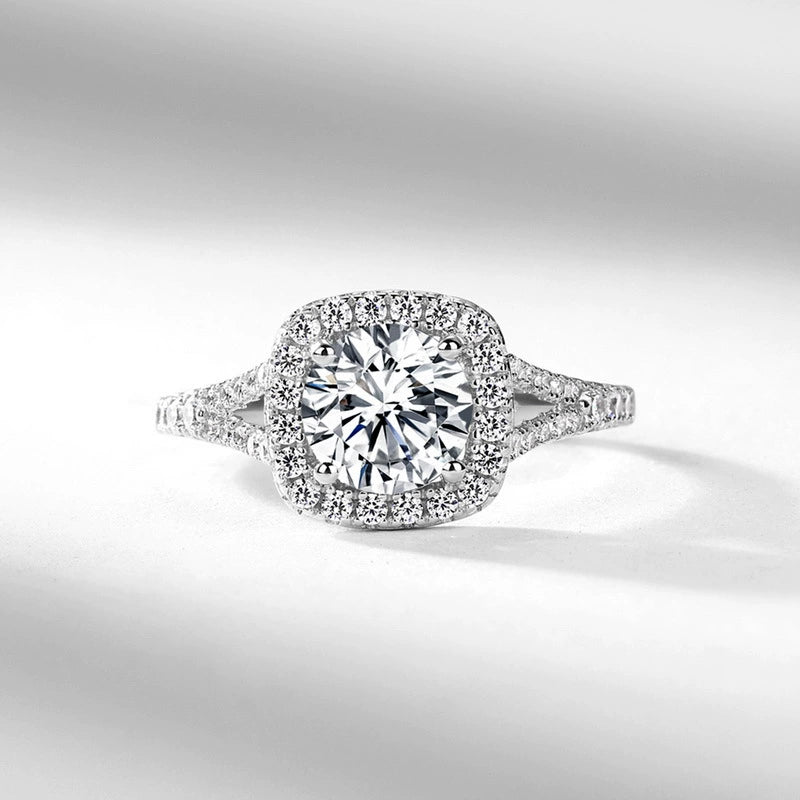 Twinkling Solarii Moissanite 2.0ct Round Cut 925 Sterling Silver Split Shank Engagement Ring
