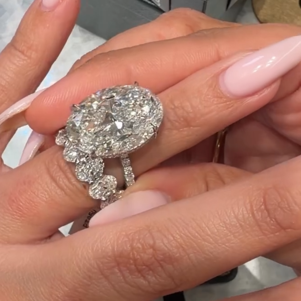 Breathtaking Oval Cut 20.0ct Bridal Ring Set In Sterling Silver