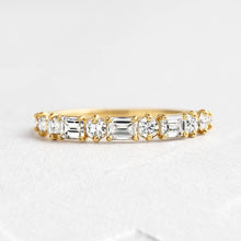 Gorgeous 925 Sterling Silver Emerald Cut & Round Cut Wedding Ring