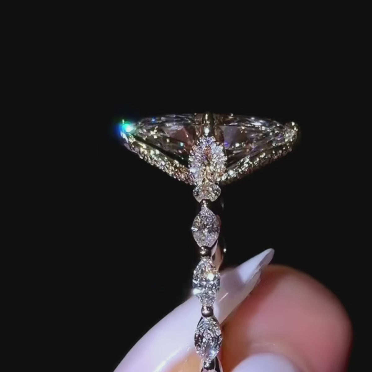 Exquisite 4.0ct Marquise Cut with Scalloped Petal Halo Engagement Ring
