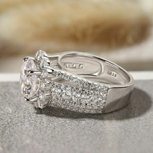 Sumptuous Halo Design Round Cut 4.0ct Engagement Ring In Sterling Silver