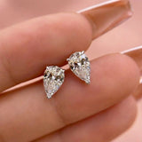 Glittering Pear Cut Women's Stud Earrings In Sterling Silver