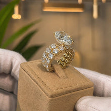 Elegant 8.0ct Oval Cut Wedding Ring Set in Sterling Silver